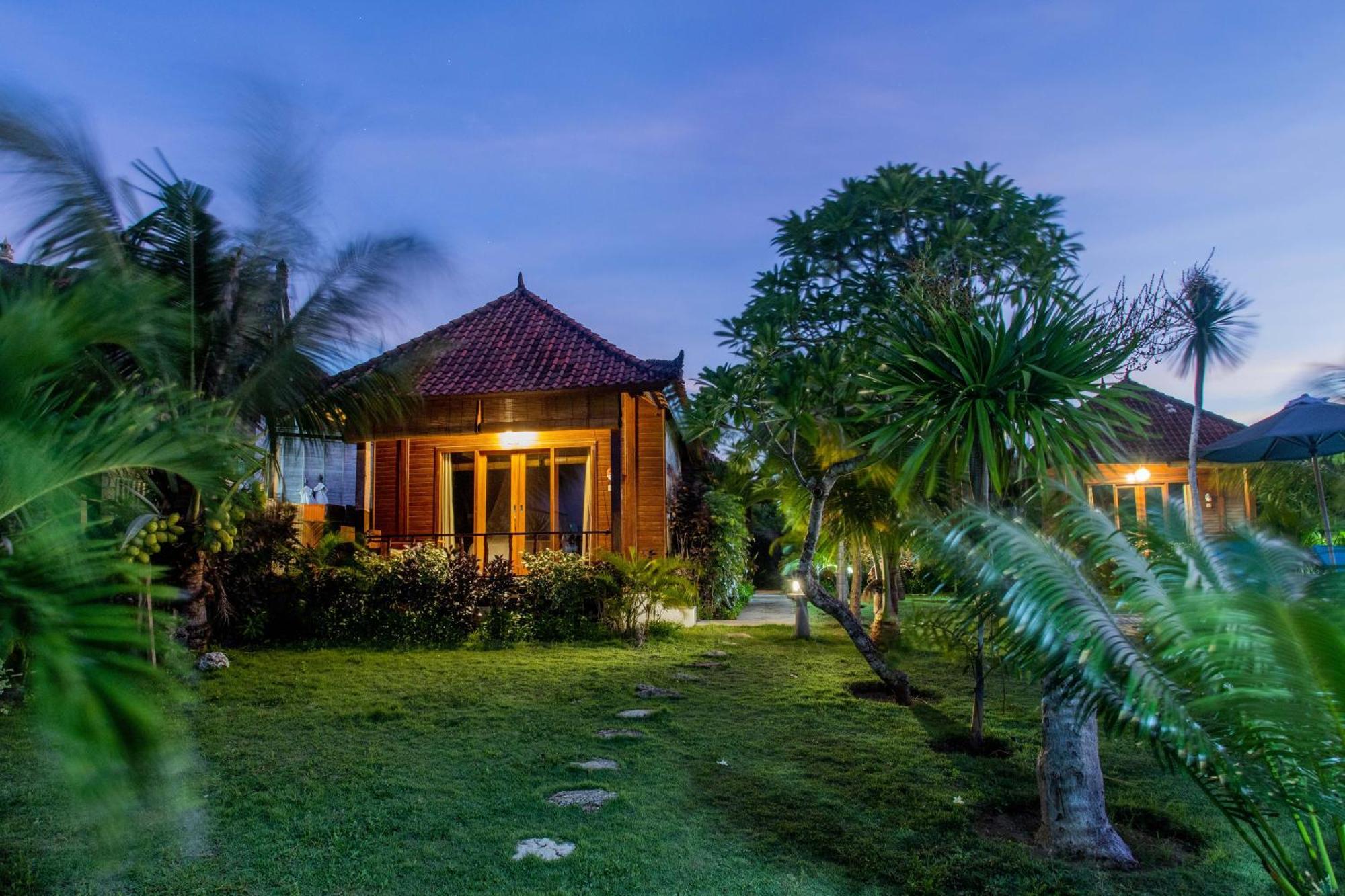 Отель D'Muncuk Huts Lembongan Экстерьер фото