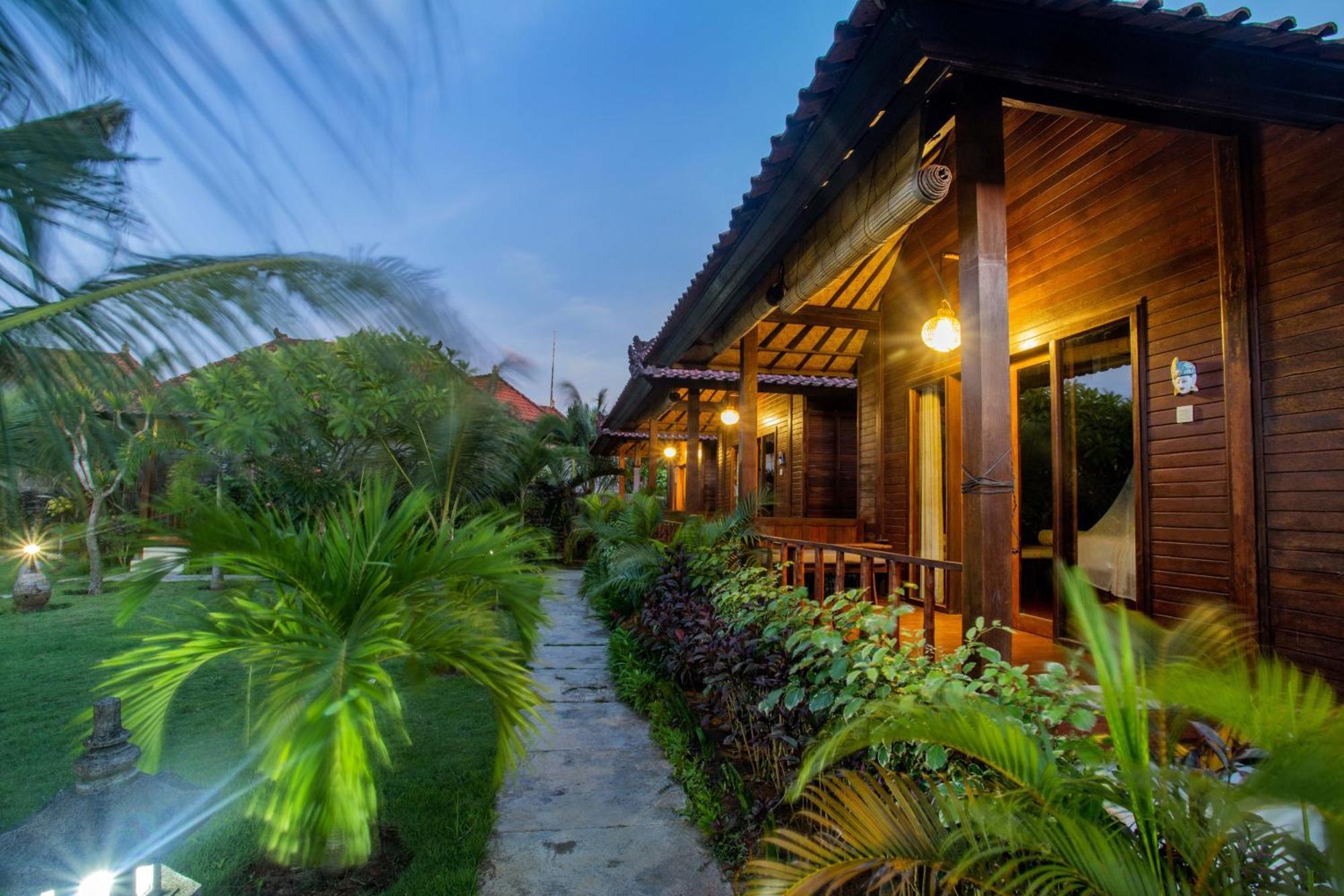 Отель D'Muncuk Huts Lembongan Экстерьер фото